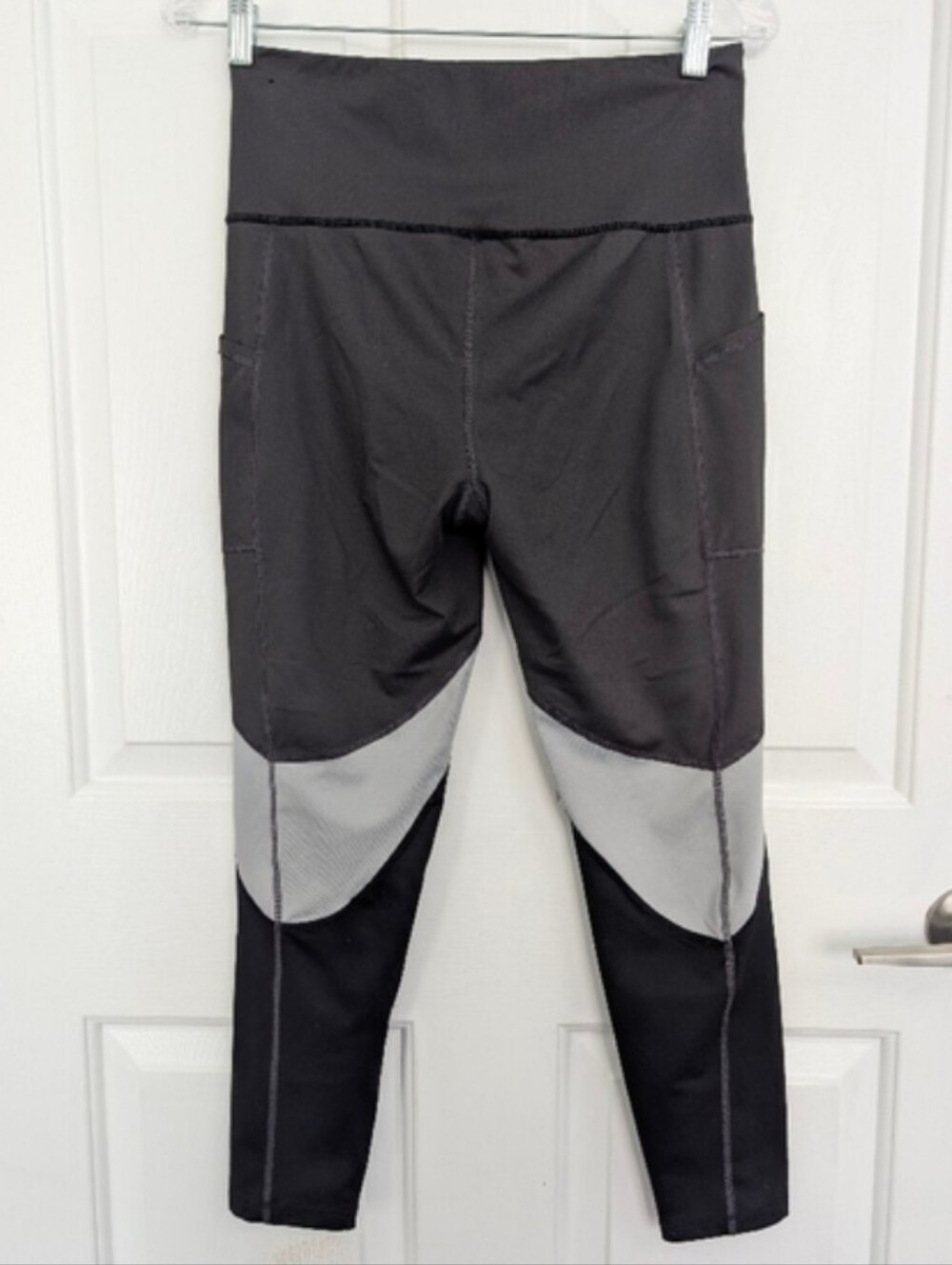 Athletic yoga leggings by ideology black gray inserts medium - Picture 4 of 8